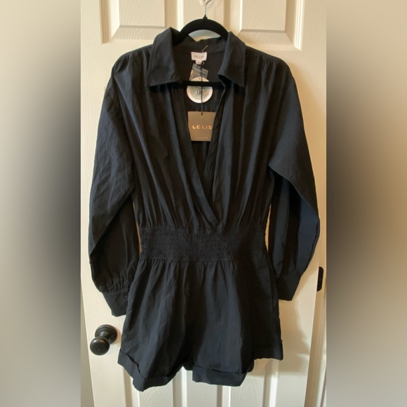 Le Lis Pants - NWT- deep V-neck long sleeve, Shorts Romper